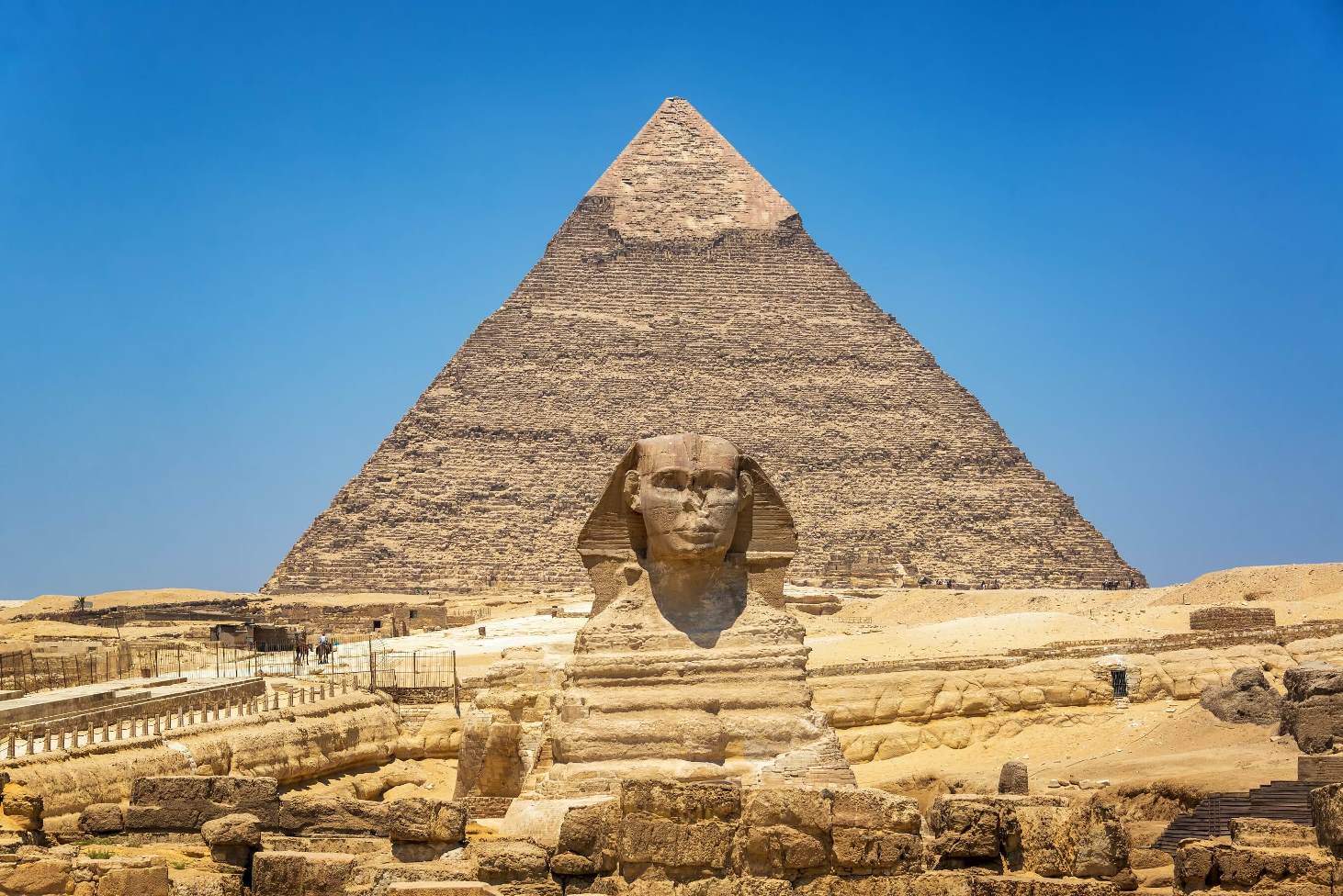 great sphinx and pyramid 2022 12 08 17 21 57 utc